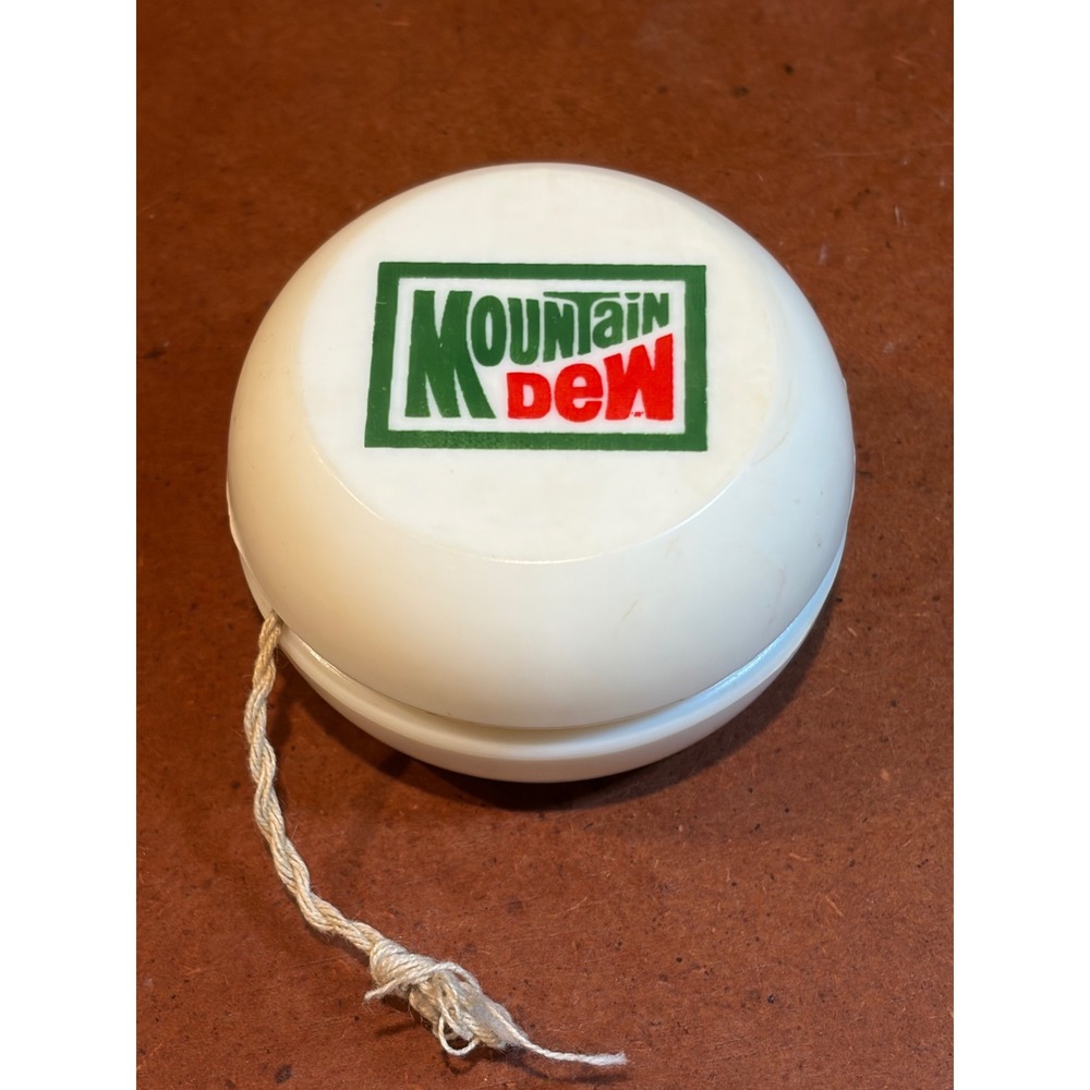 Vintage Mountain Dew Yo-Yo White Plastic Soda Advertising Promo Toy Classic Logo